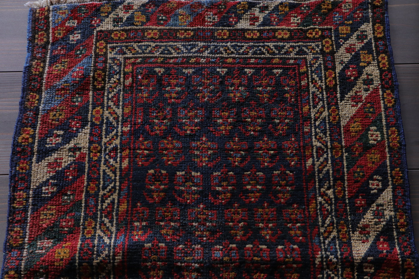 A-1045  iran  rug