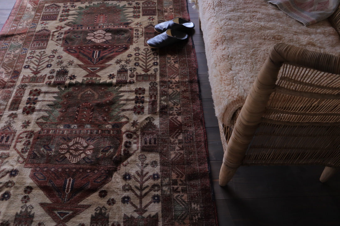 A-1821 baluch rug