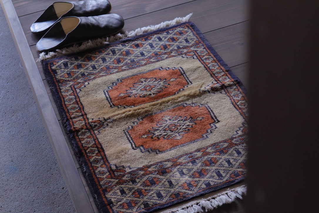 A-1955 pakistan rug