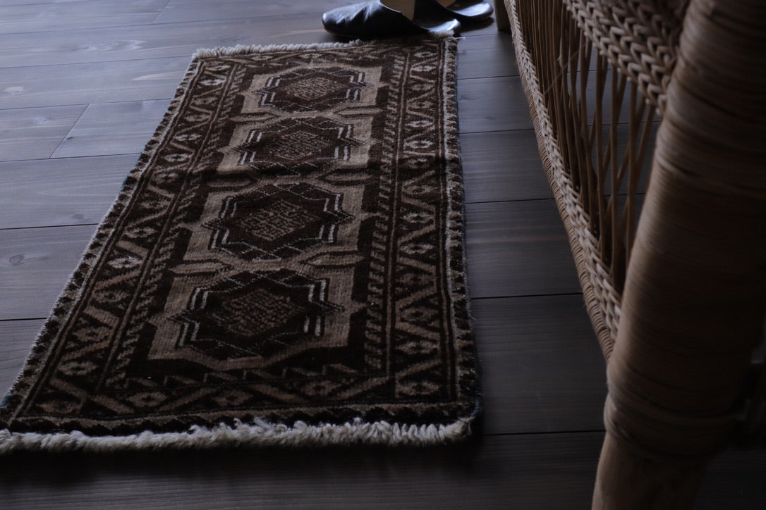 A-1827  baluch rug
