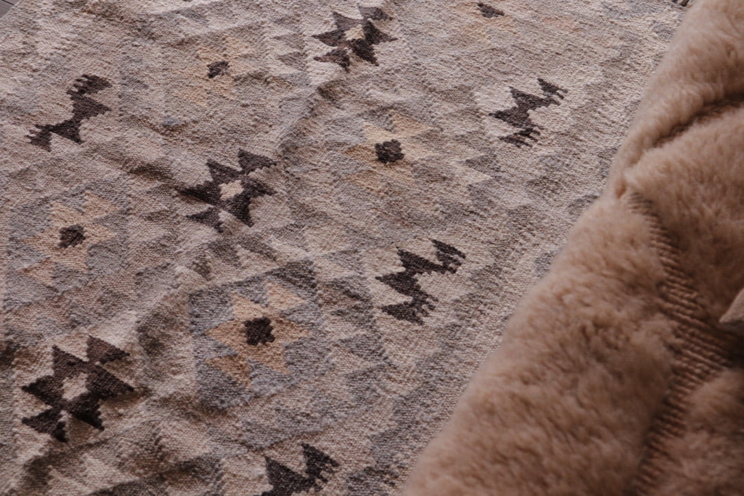 A-1334  afghan kilim