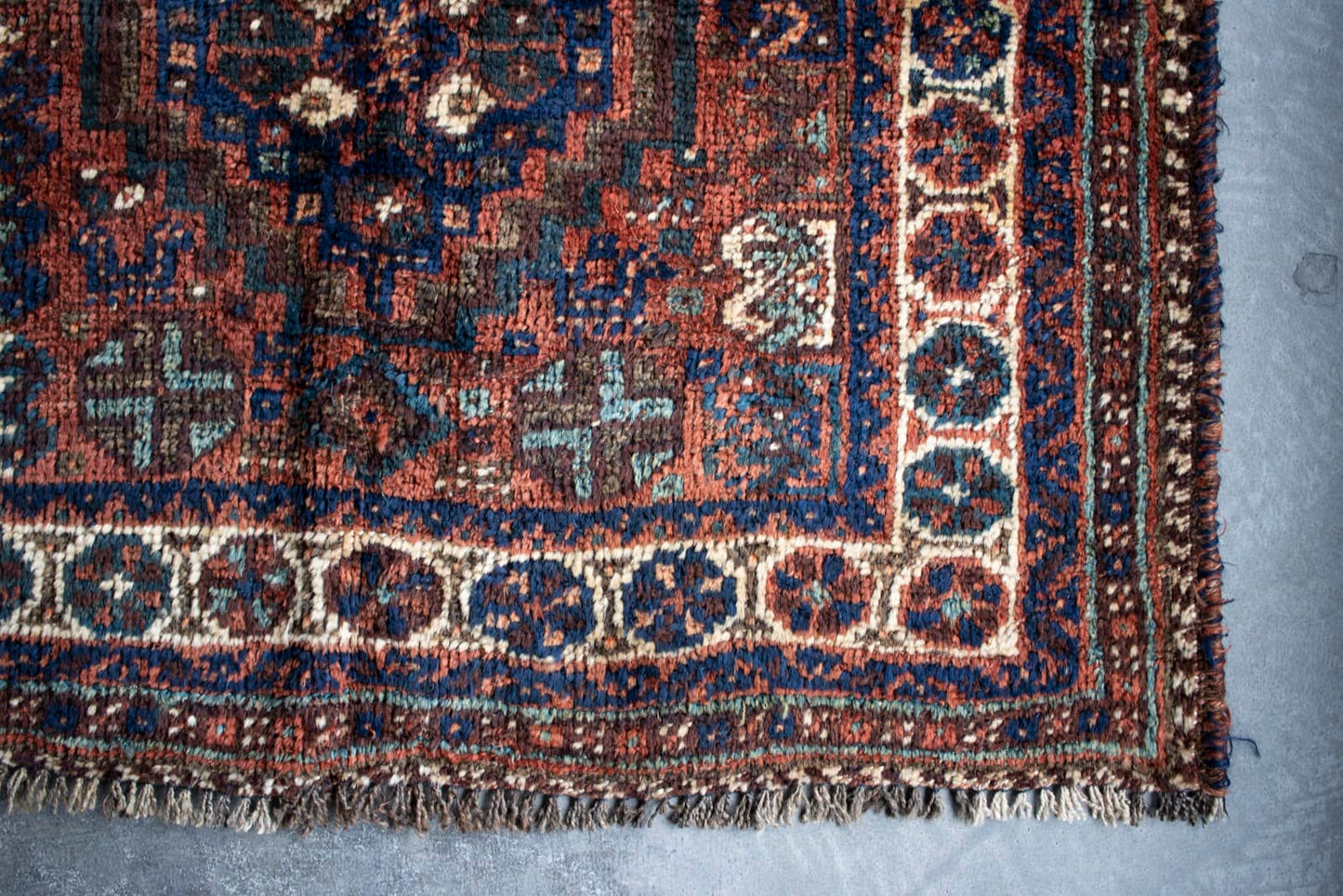old qashqai rug
