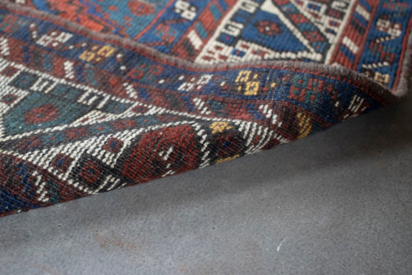 old qashqai rug