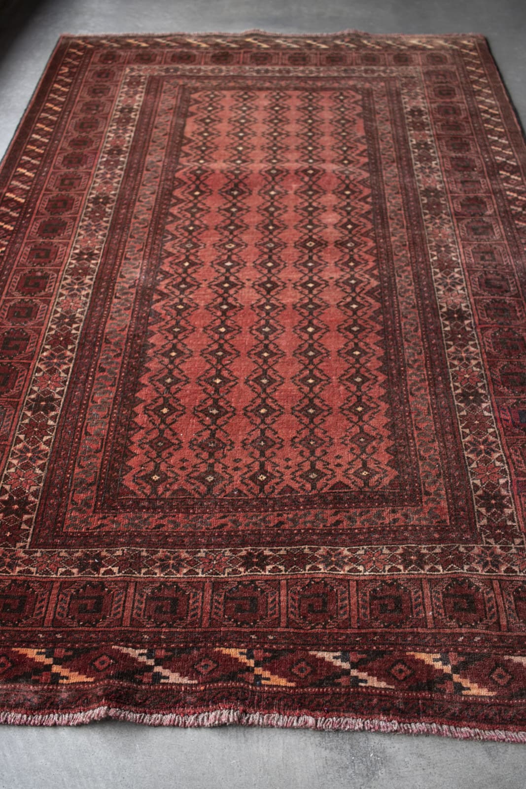 vintage turkmen rug