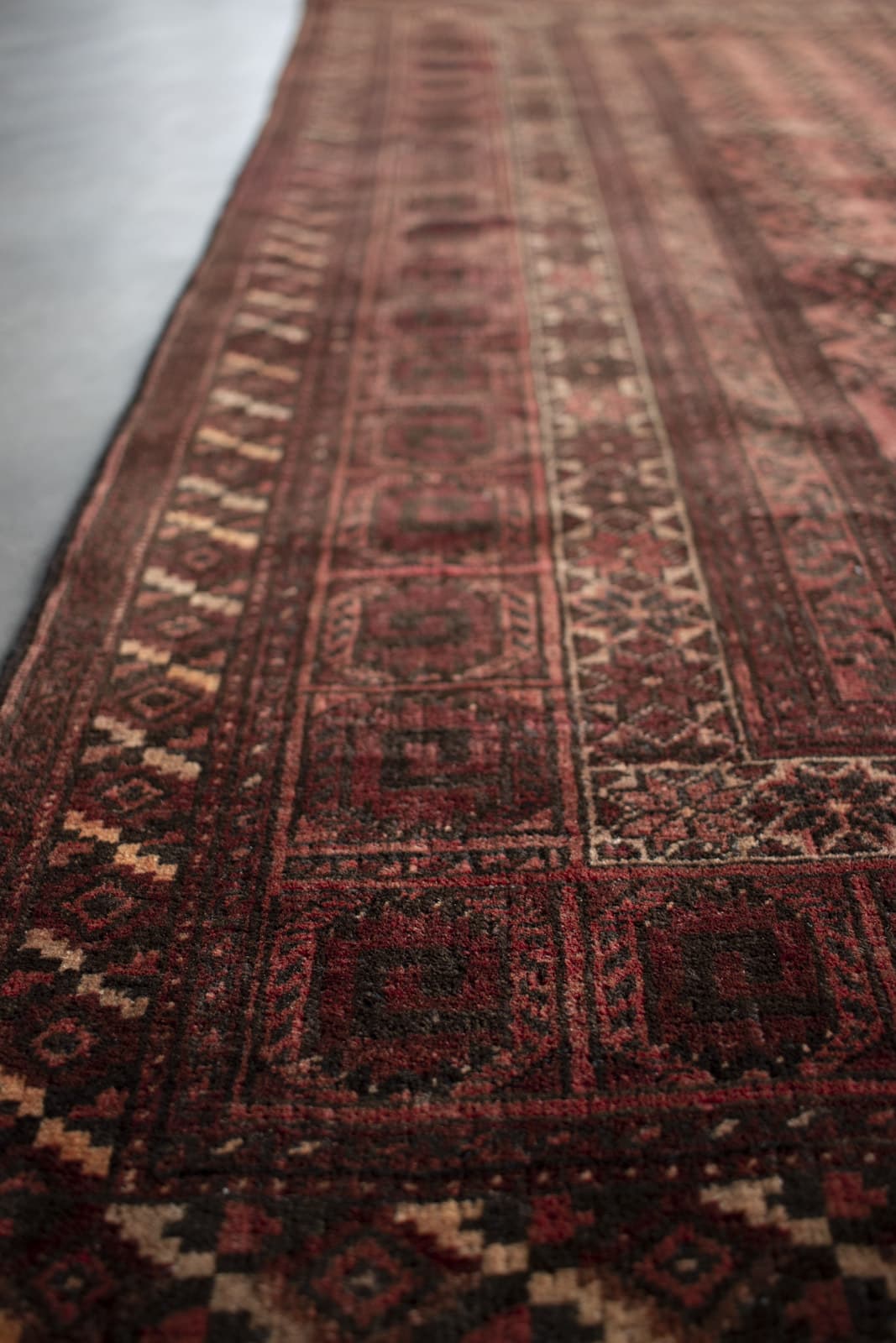 vintage turkmen rug