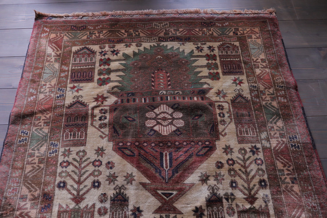 A-1821  baluch rug
