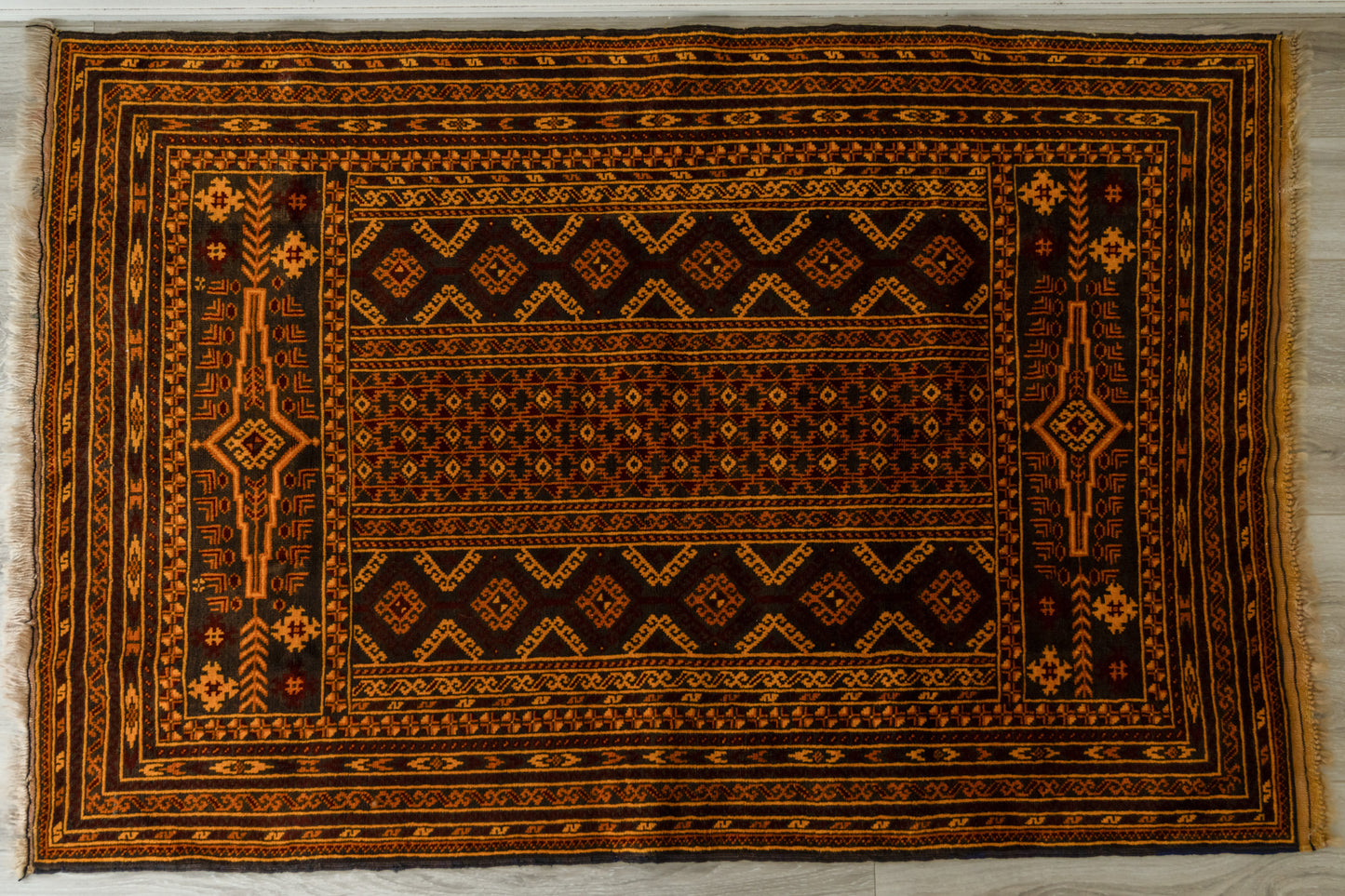 A-334 alikhoja  rug