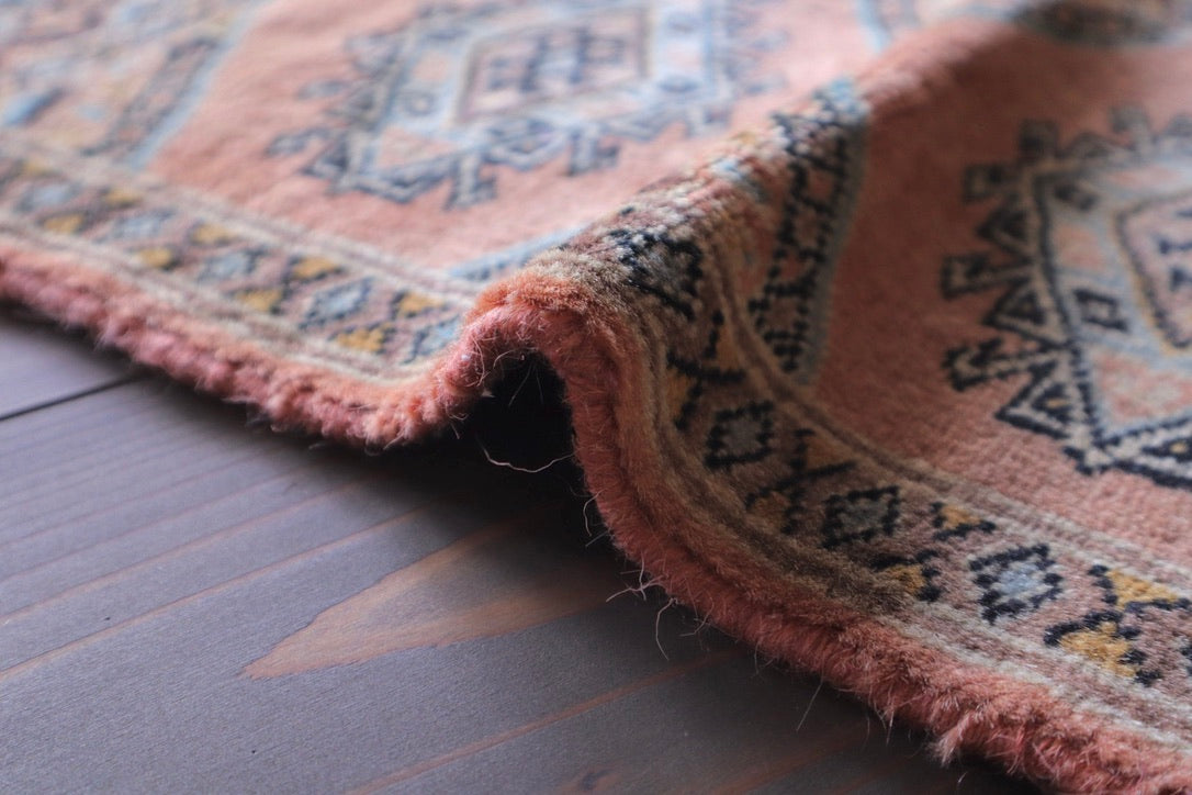 A-1932 pakistan rug