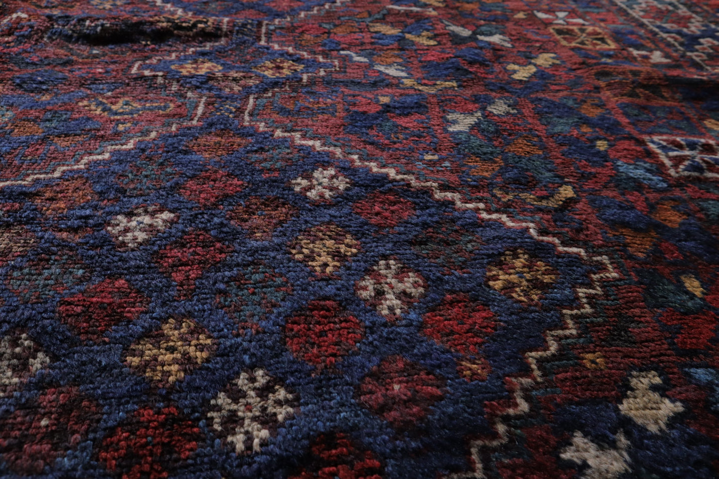 A-1569  qushqai rug