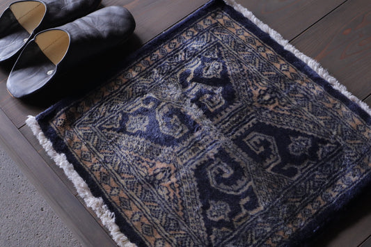 A-1922 pakistan rug