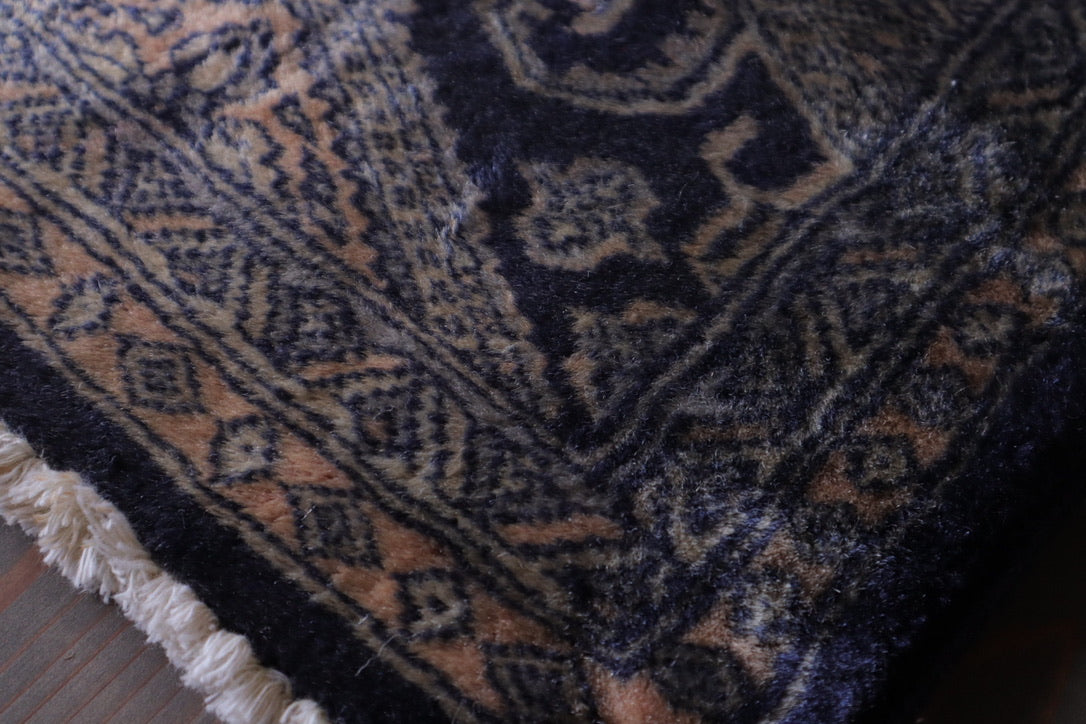 A-1922 pakistan rug