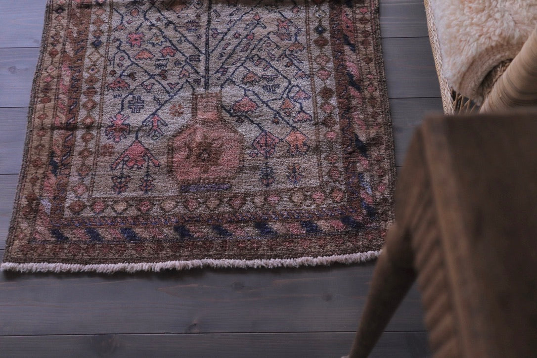 A-1907   taimani rug