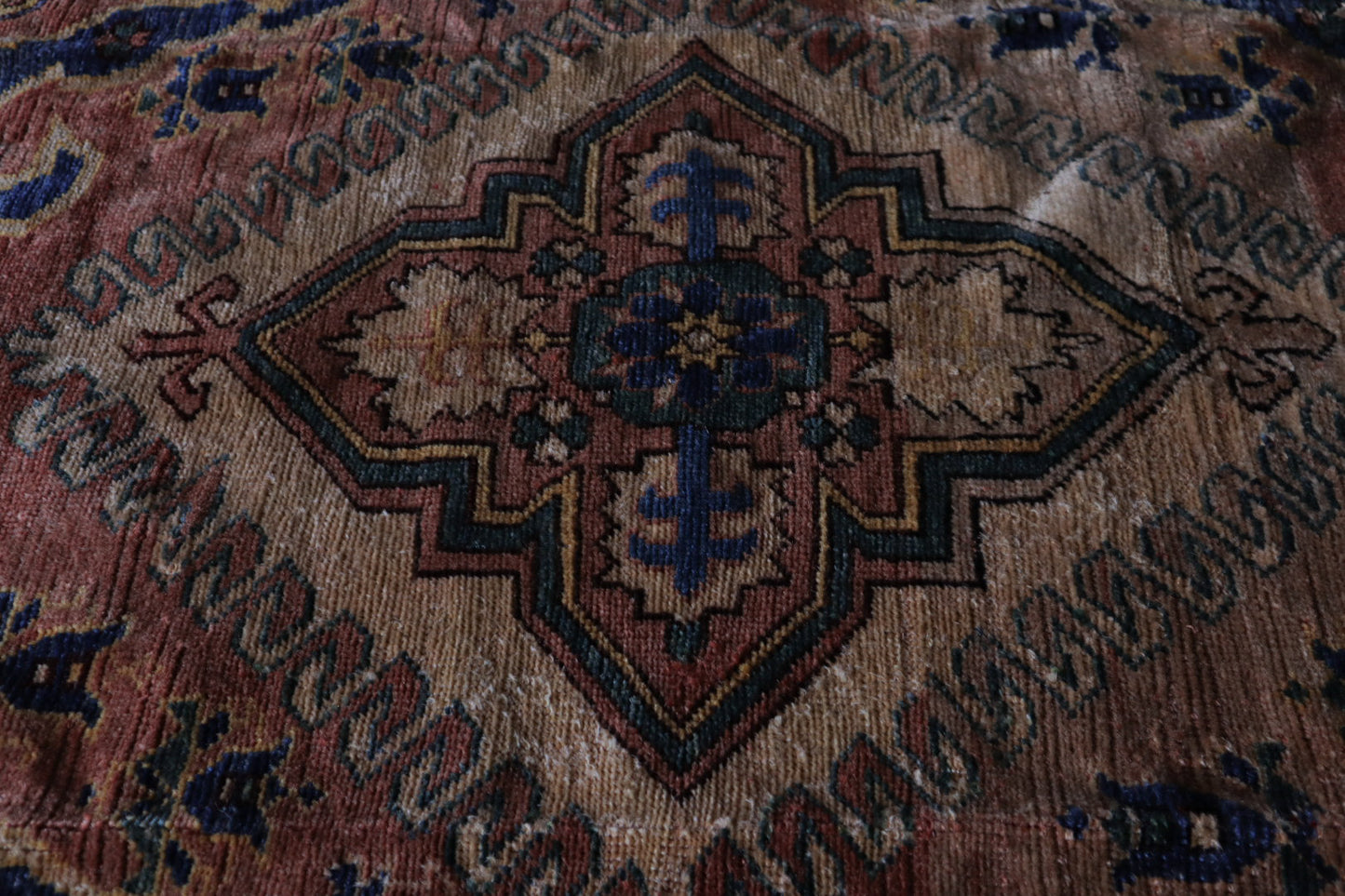 A-1004   turkish rug