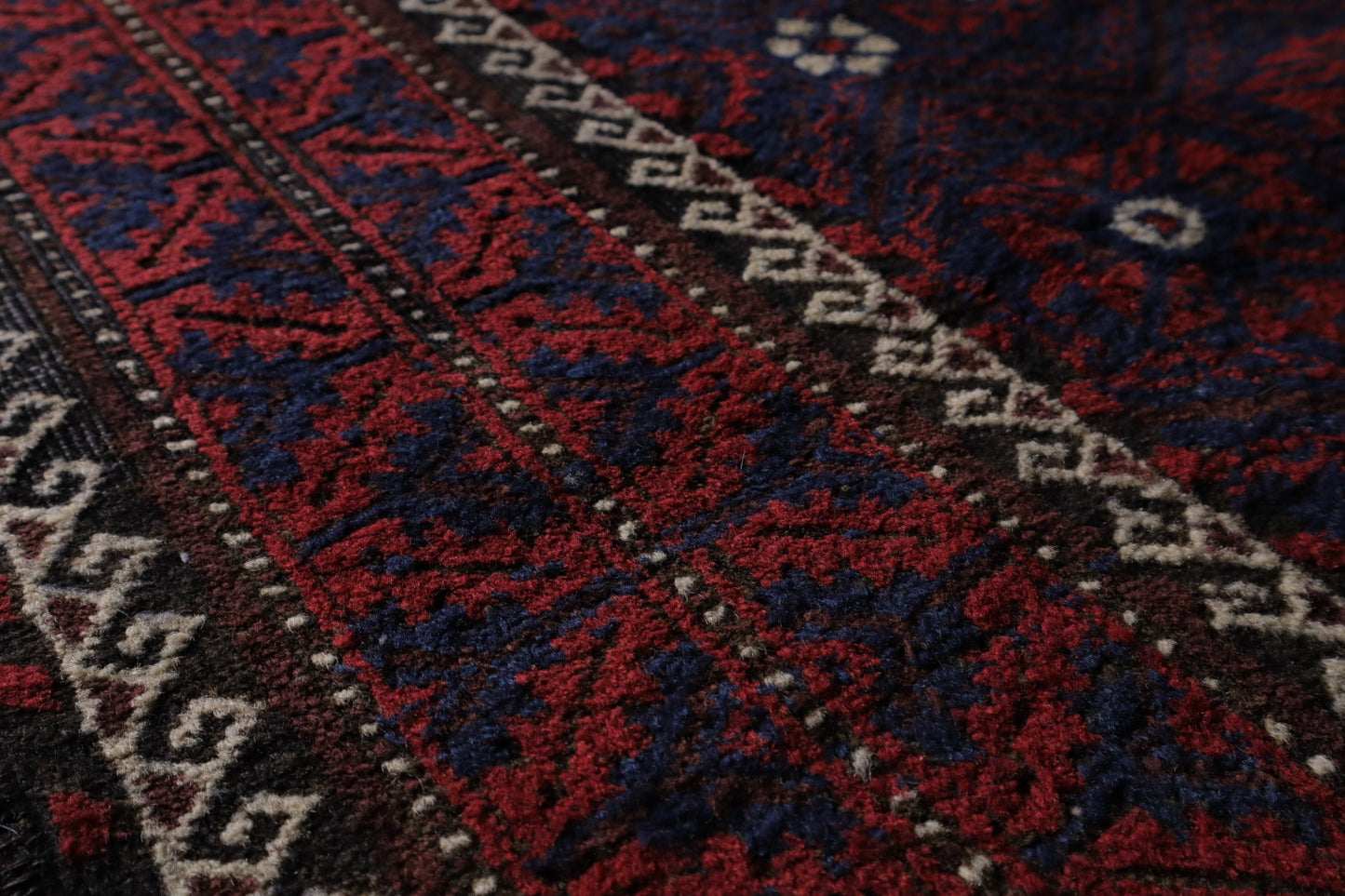 A-1900  baluch rug