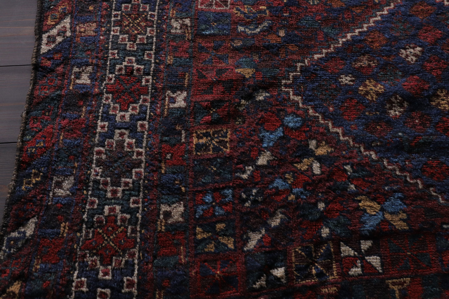A-1569  qushqai rug