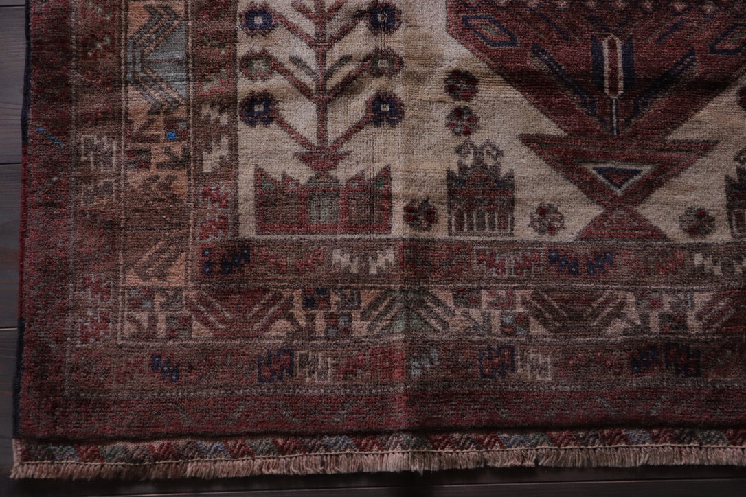 A-1821  baluch rug
