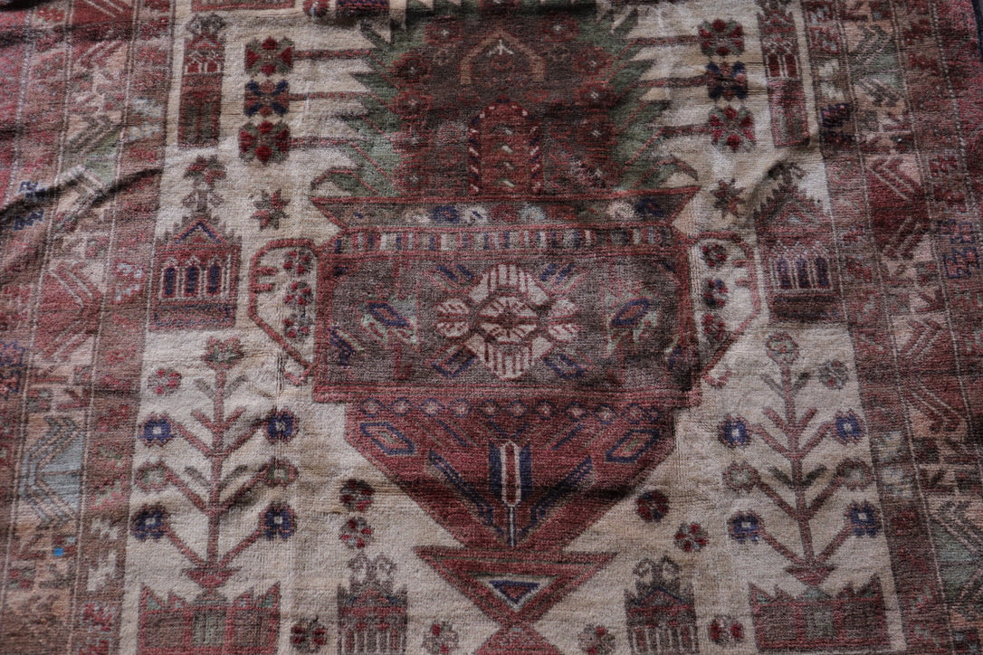 A-1821  baluch rug