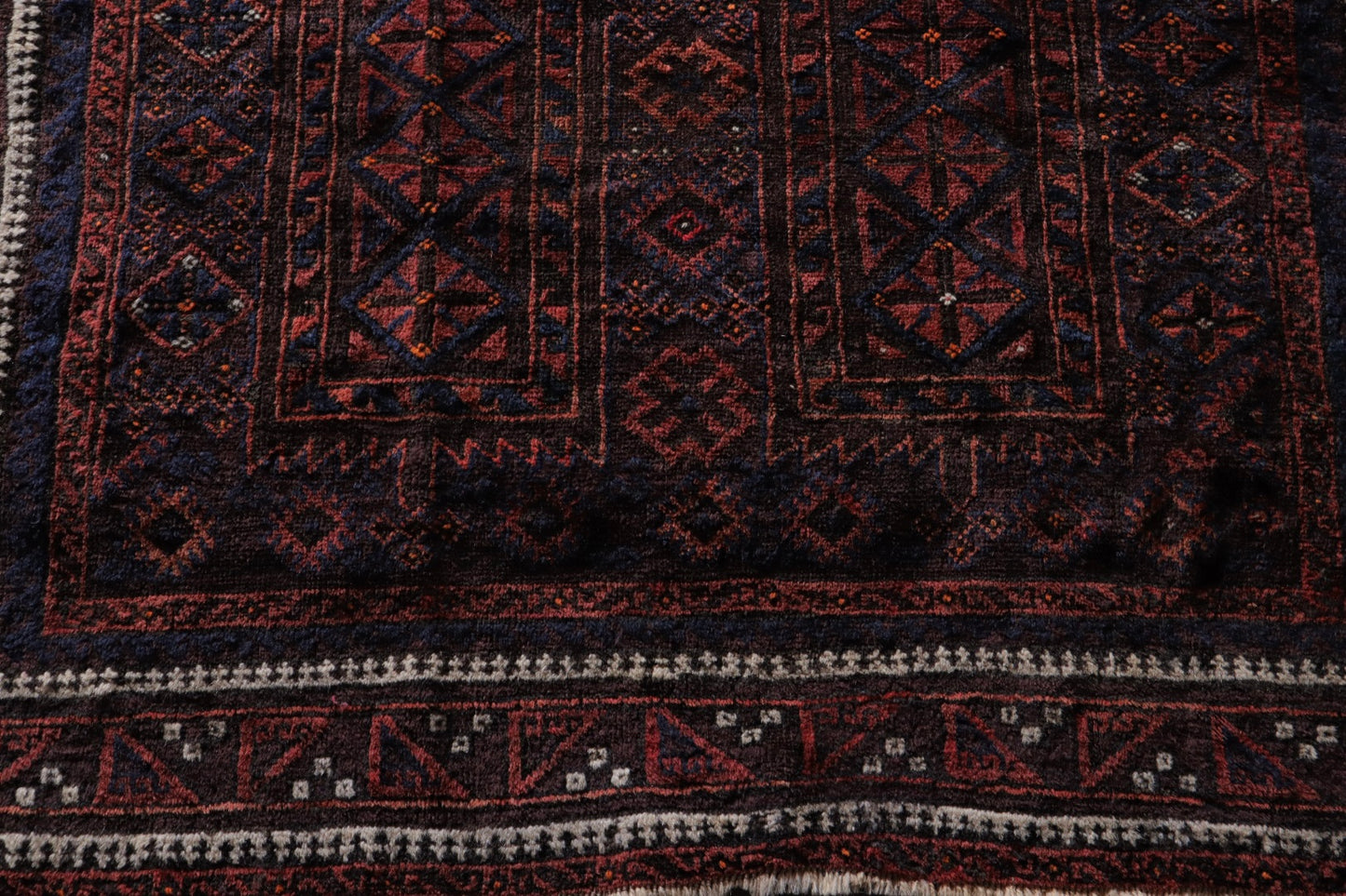 A-1011   baluch rug
