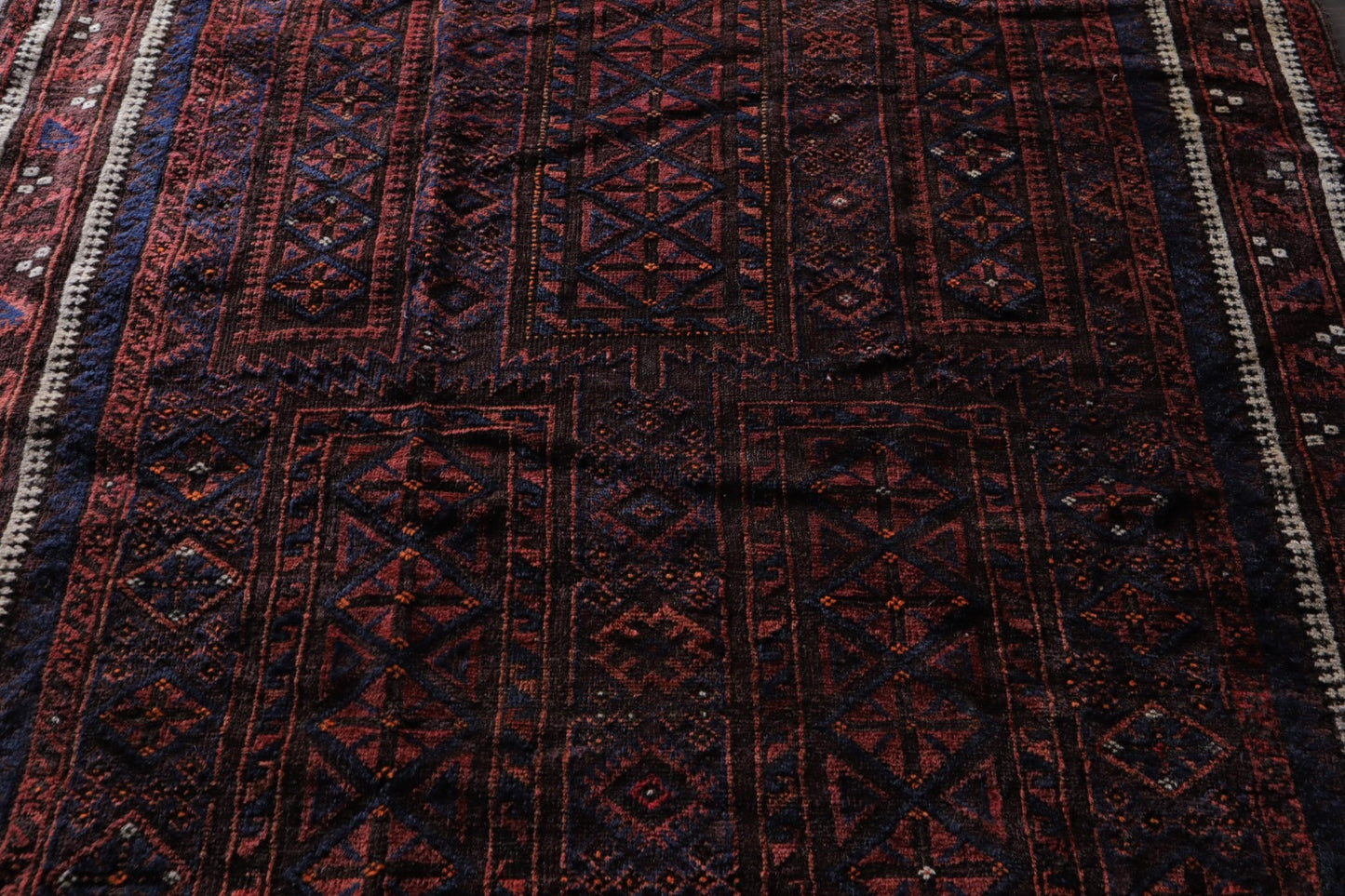 A-1011   baluch rug