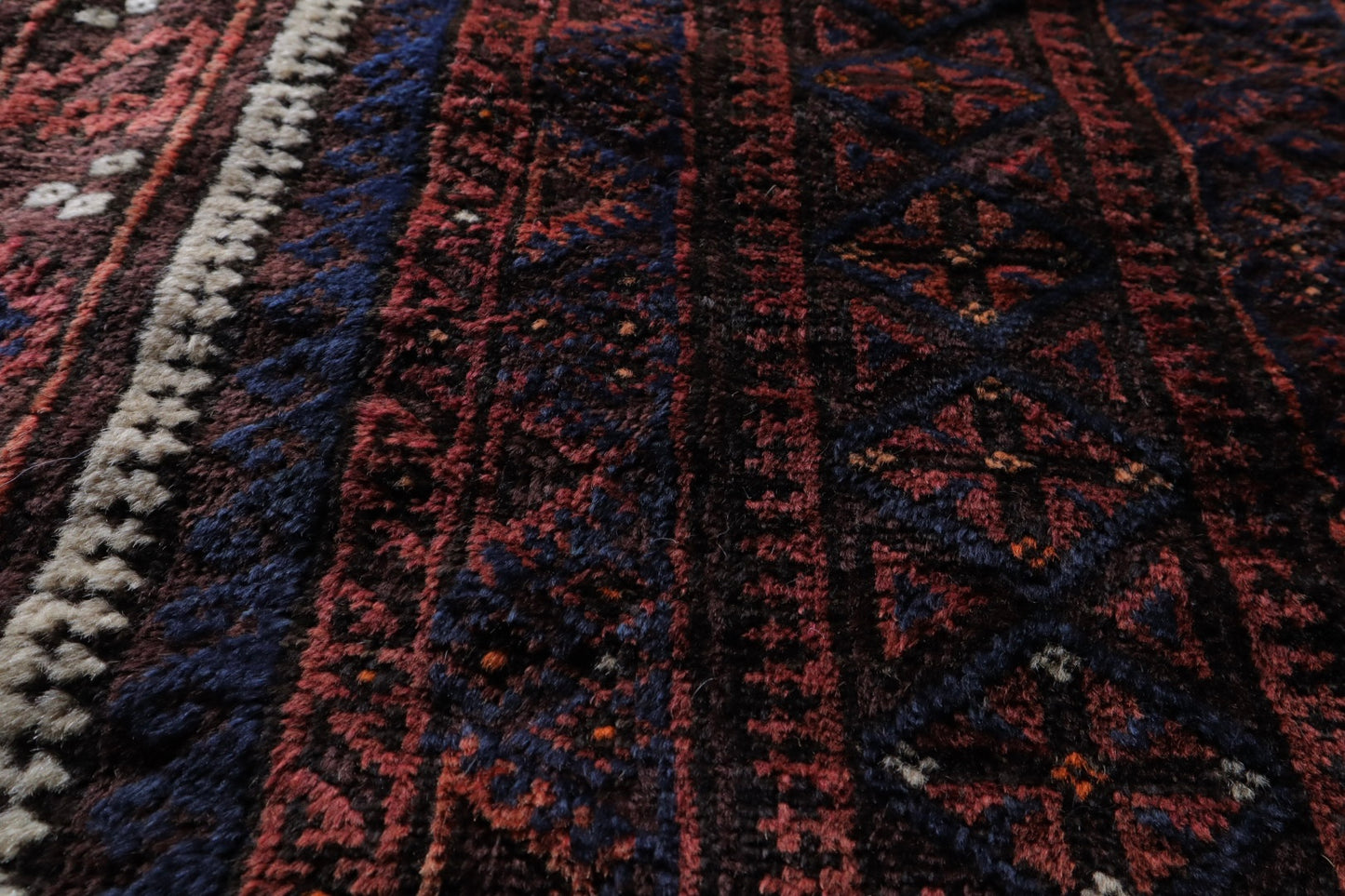 A-1011   baluch rug