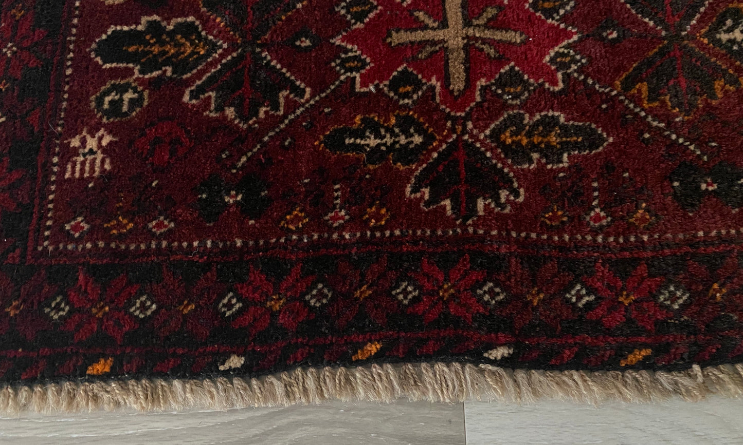 A-324 vintage Baluch rug