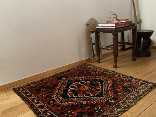 old shiraz rug　