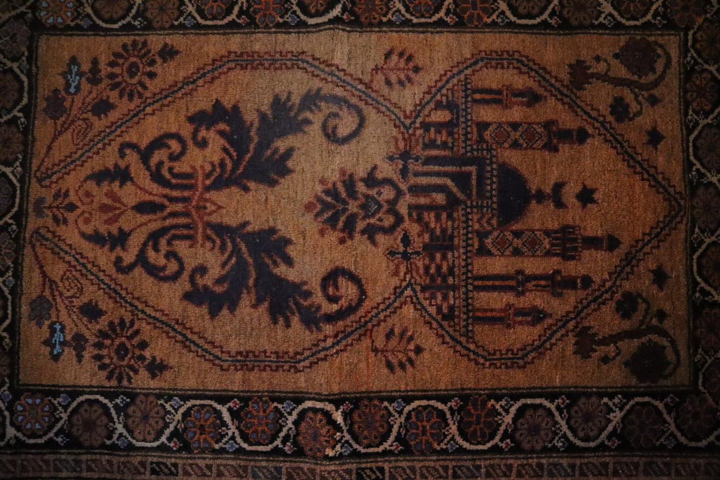 vintage baluch rug　