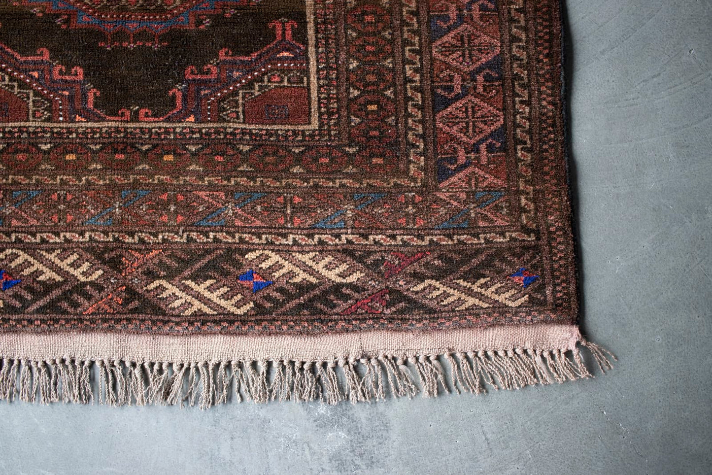 vintage turkmen rug